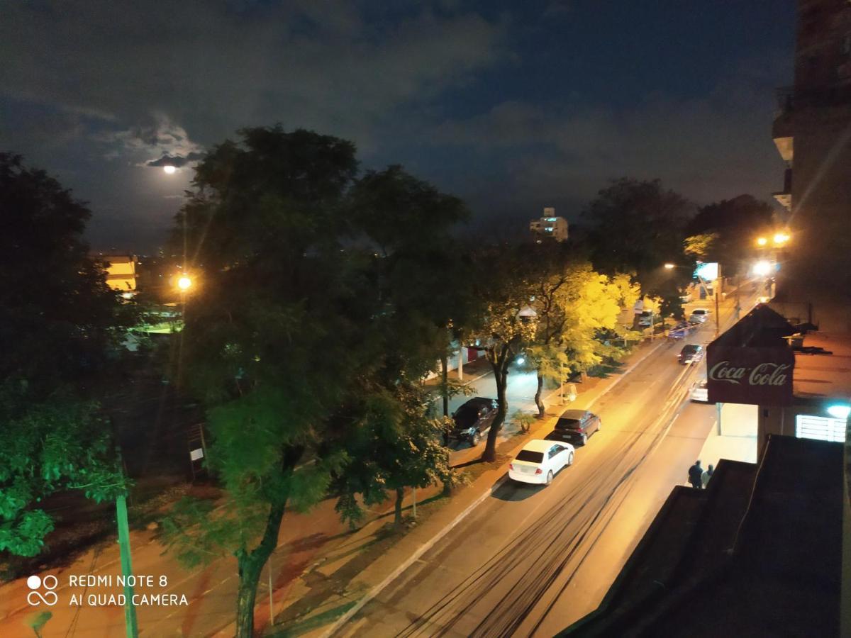 Amplio Y Comodo Apartamento Con Bella Vista En Pleno Centro Сьюдад-дель-Есте Екстер'єр фото